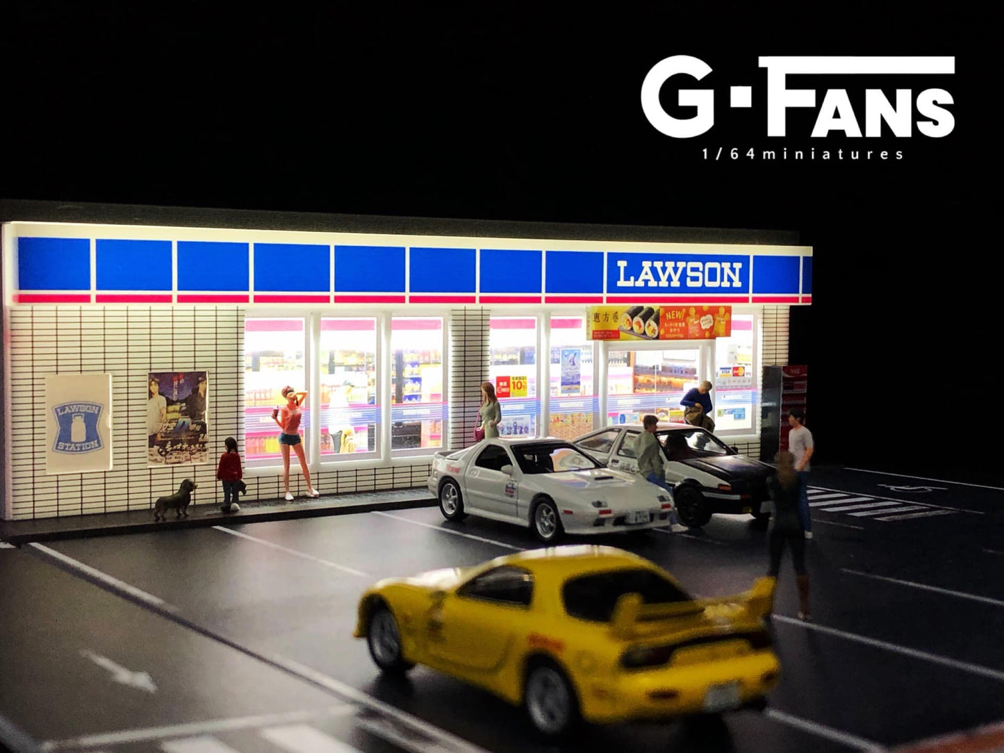 G-Fans Lawson Carpark Diorama – 1:64 Scale Display for Diecast Cars (710024)