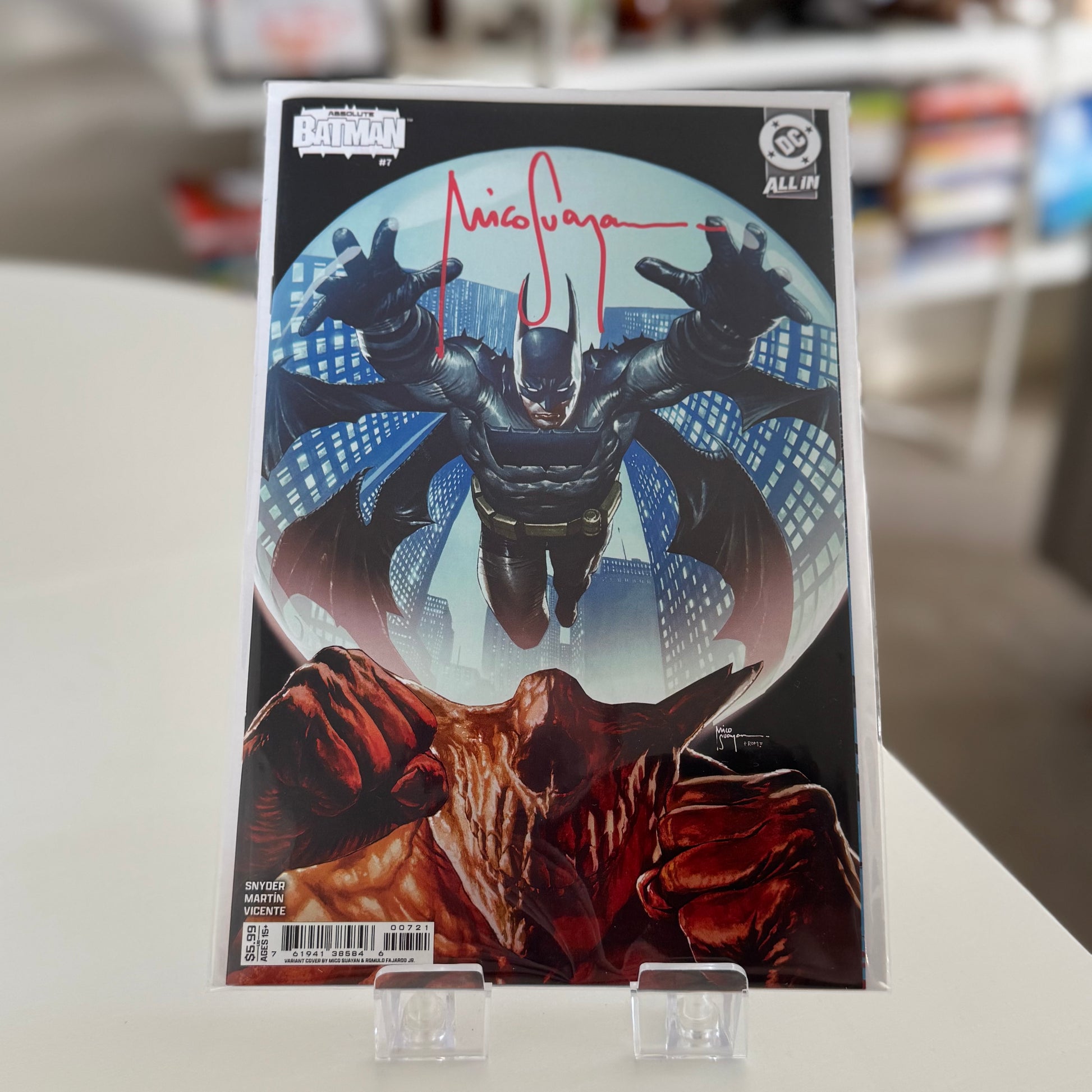 Absolute Batman #7 signed Mico Suayan variant cover 2025 - DC Comics collectible