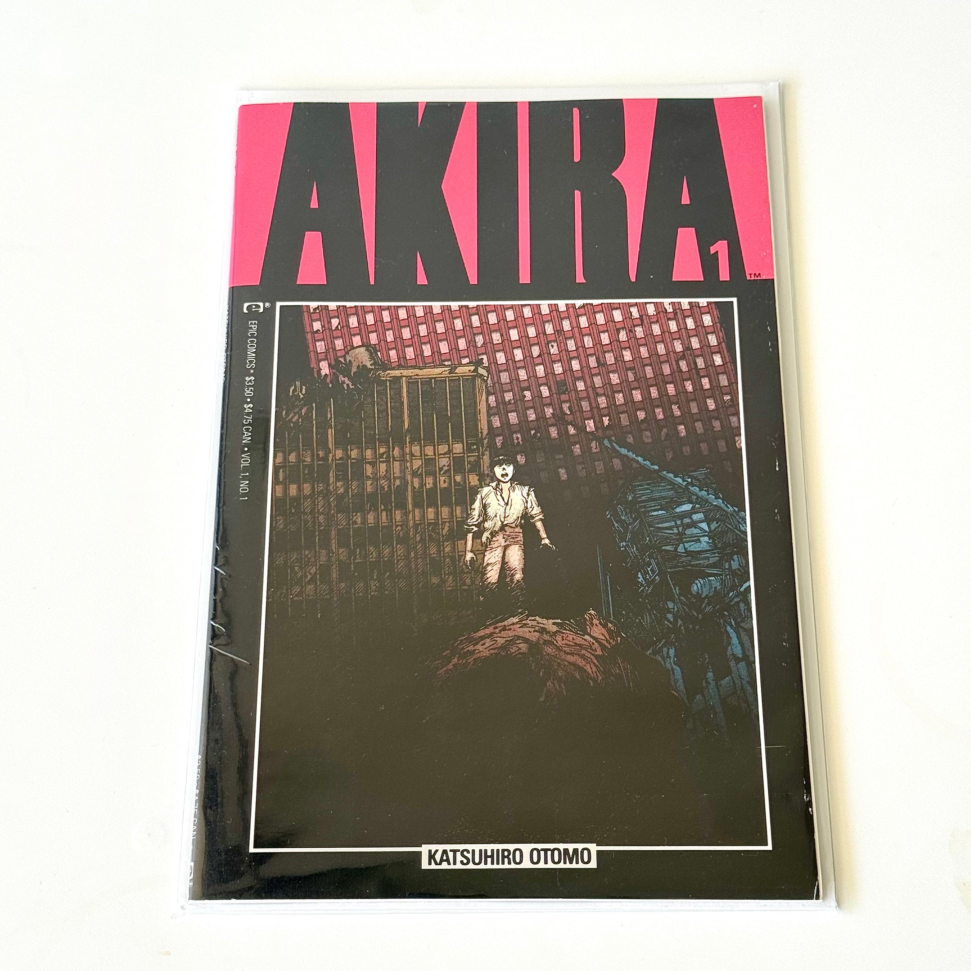 Front cover of Akira Comic Book Vol.1 No.1 Epic Comics