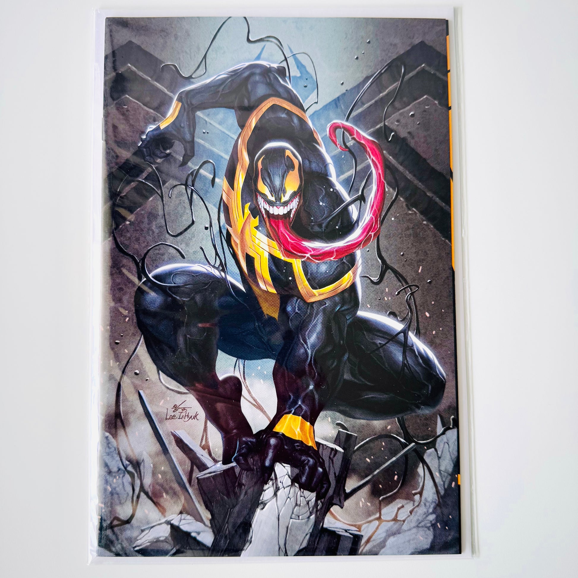 Main cover image of All-New Venom #1 MegaCon 2025 InHyuk Lee Virgin Variant Comic