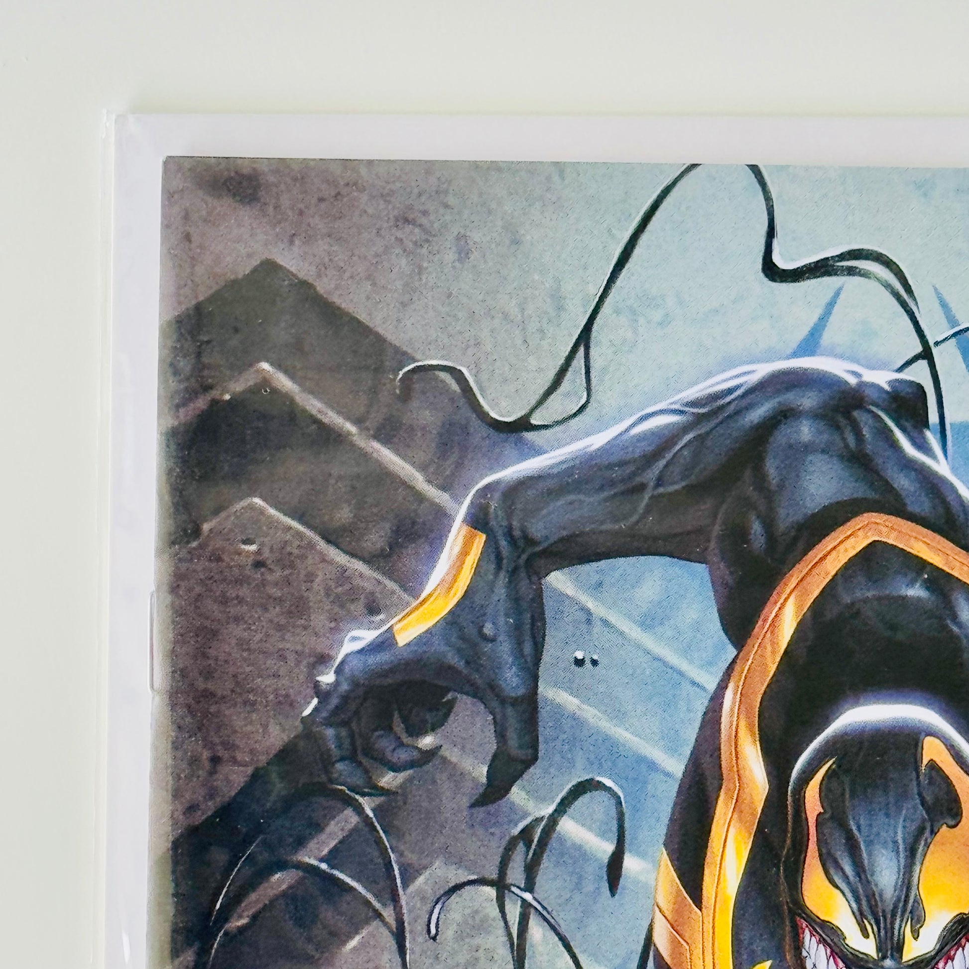 Close-up of top left corner of All-New Venom #1 InHyuk Lee Virgin Variant