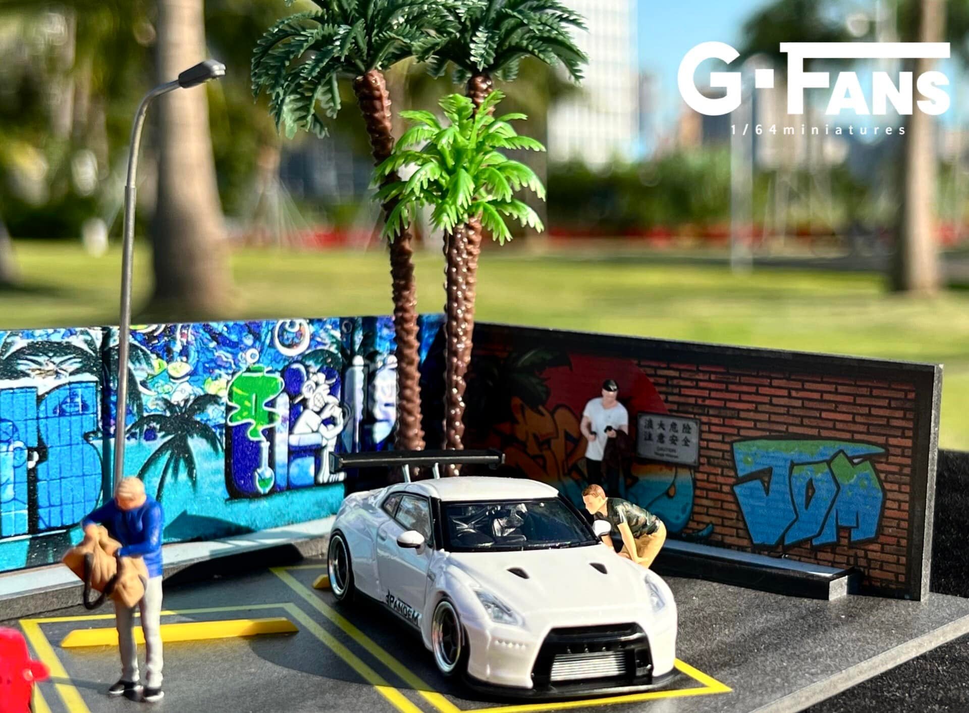 Diecast cars displayed in G-Fans Graffiti Car Park Diorama (cars not included)