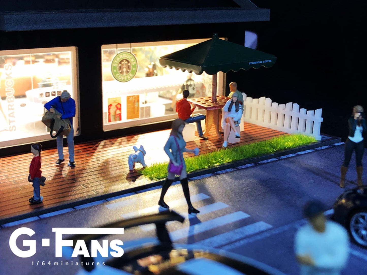 G-Fans Starbucks diorama displayed with 1:64 diecast cars and miniatures (cars not included)