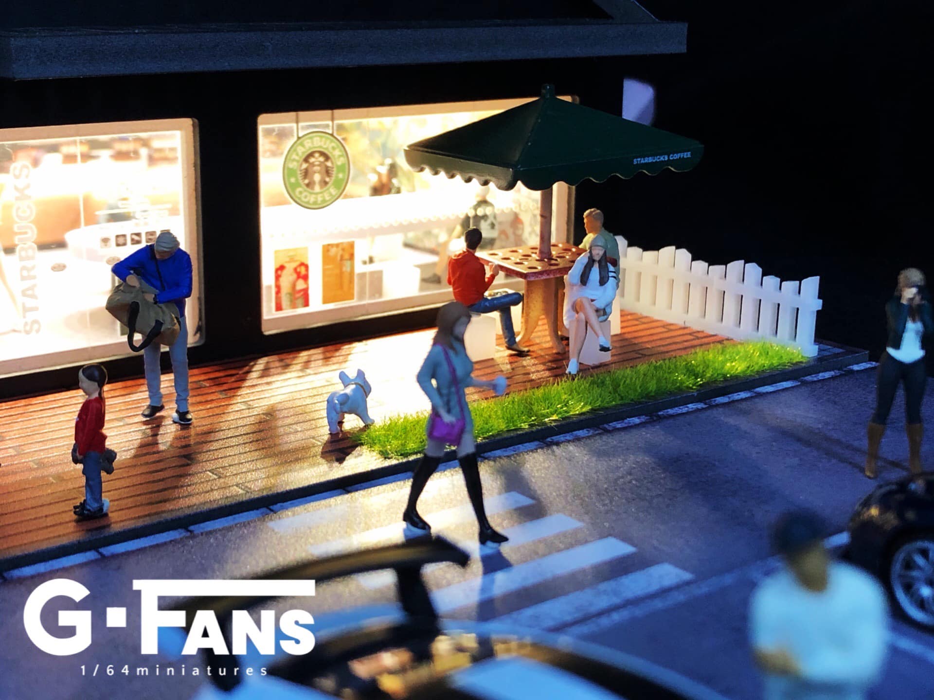 G-Fans Starbucks diorama displayed with 1:64 diecast cars and miniatures (cars not included)