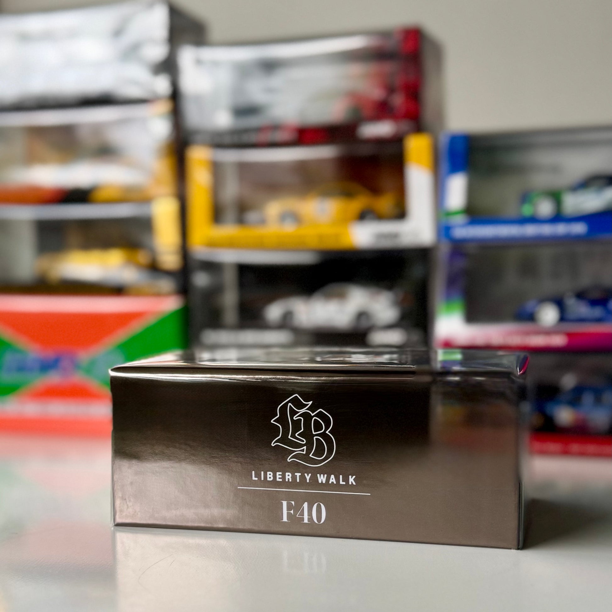 Packaging of INNO64 Ferrari F40 LBWK Chrome Black 1:64