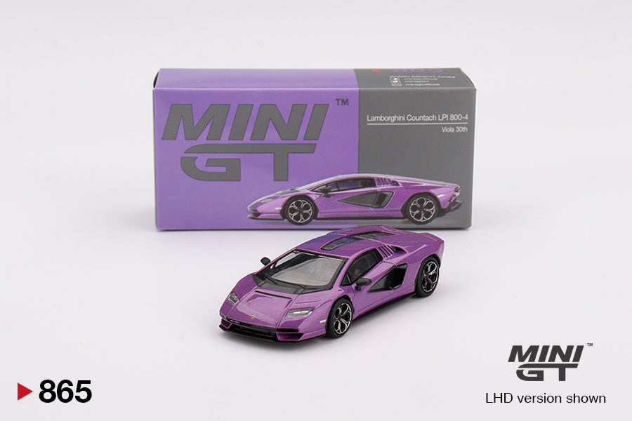 Front of boxed Lamborghini Countach LPI 800-4 30th Anniversary Mini GT model