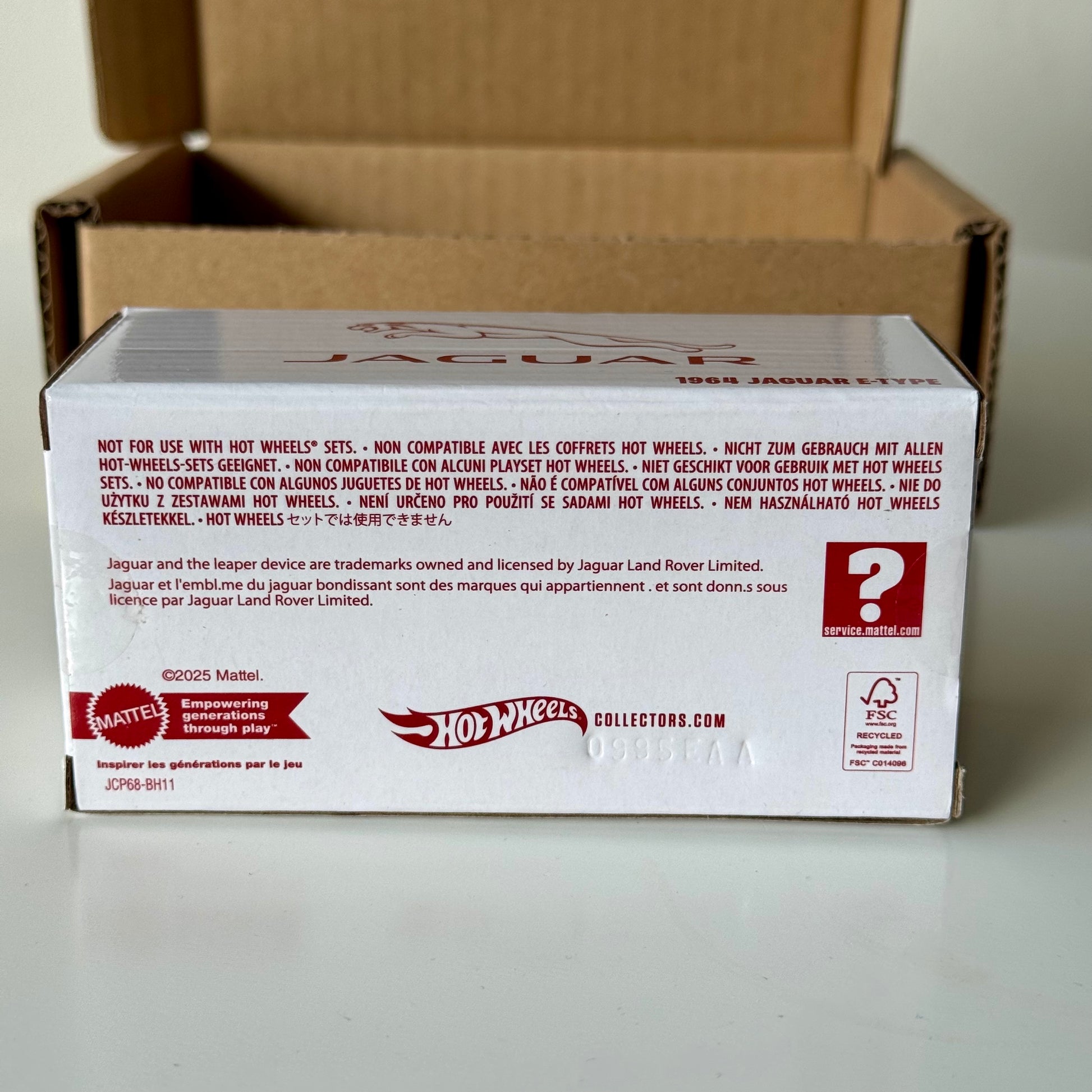 Back view of Hot Wheels RLC 1964 Jaguar E-Type box