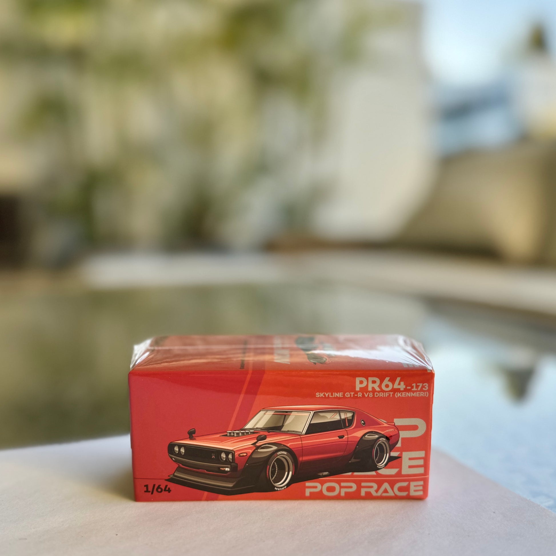 Panorama view of Nissan Skyline GT-R V8 Drift Kenmeri diecast by Pop Race