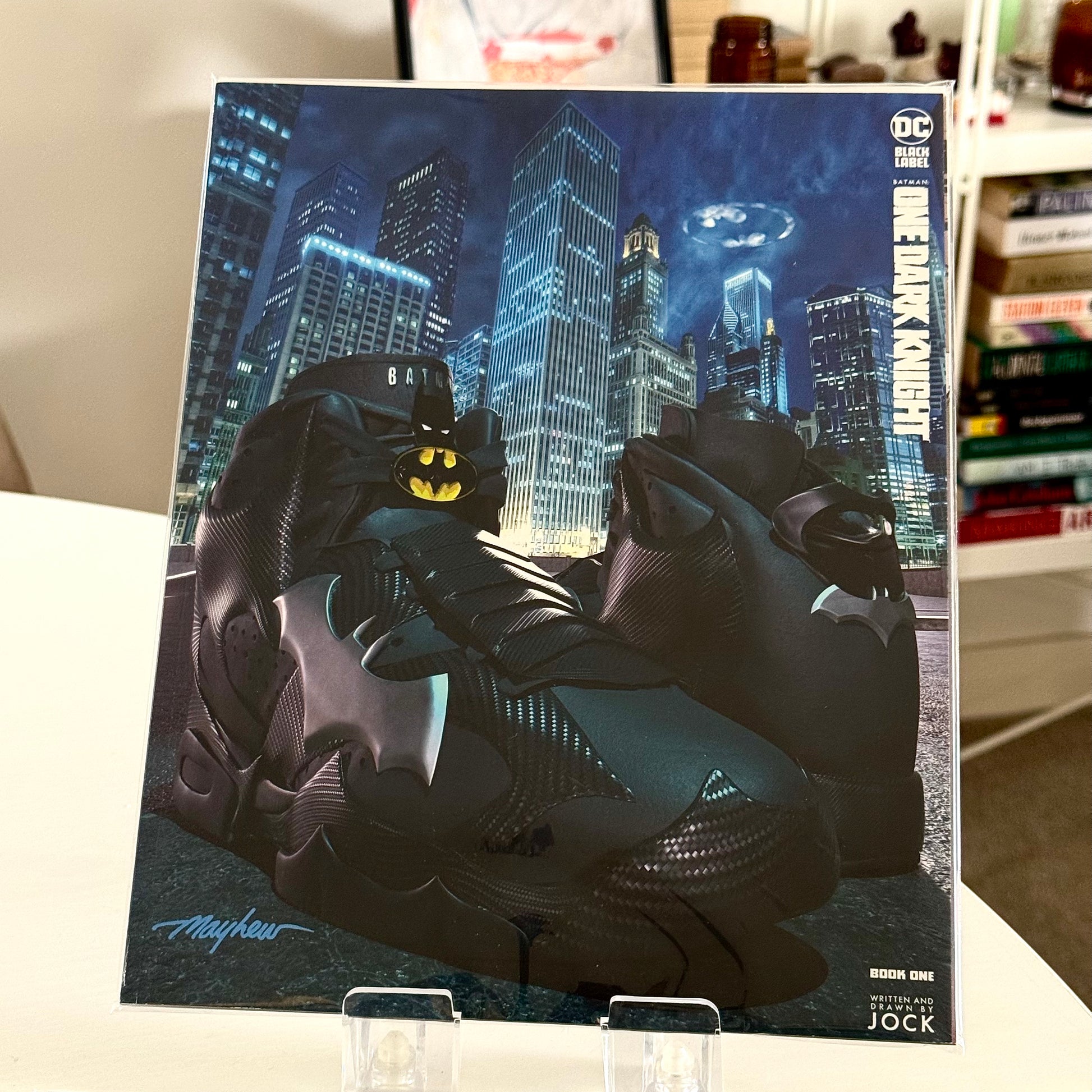 One Dark Knight #1 Mike Mayhew Sneakerhead Virgin Variant (Minimal cover)