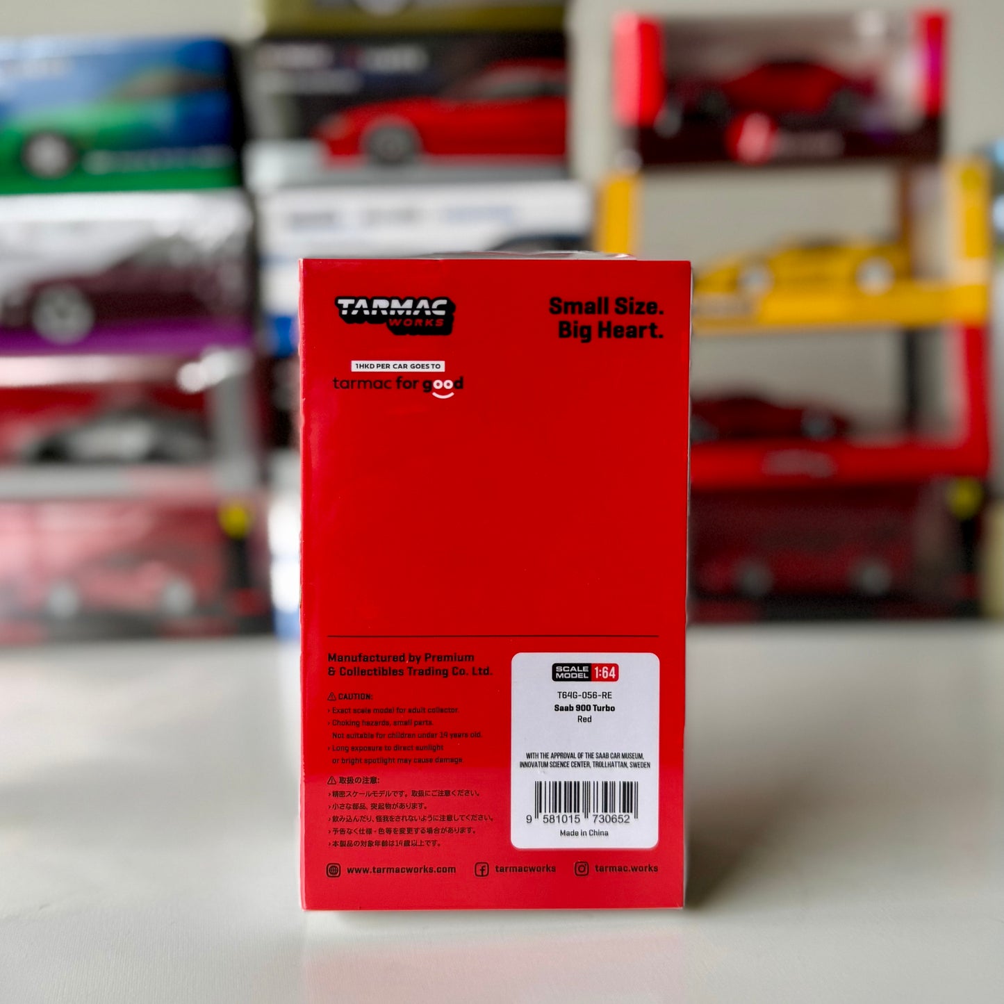 Rear view of Saab 900 Turbo Red model car packaging – Tarmac Works Hobby64
