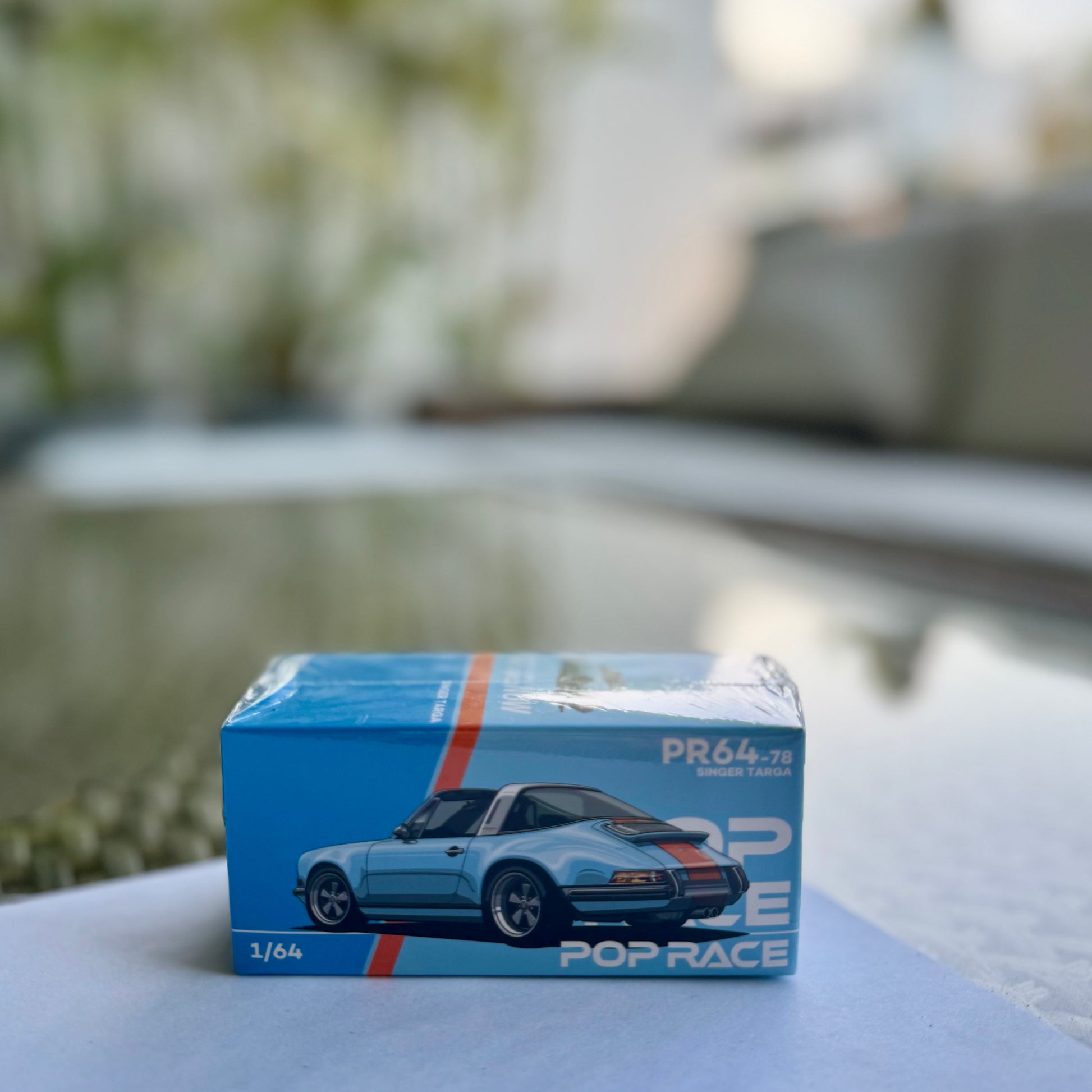 Front view of Pop Race Singer Targa Gulf 1:64 diecast car