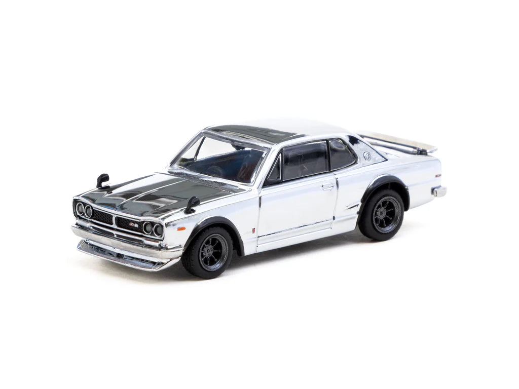 Front angle view of unboxed Skyline HT 2000GT-R Silver Chrome diecast model
