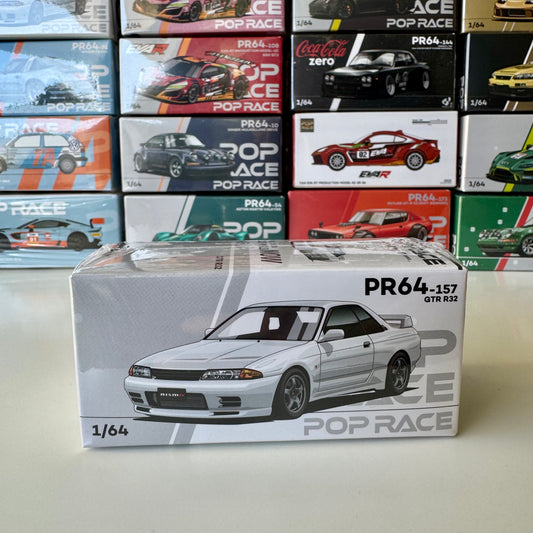 Nissan Skyline GT-R R32 Crystal White front view diecast boxed