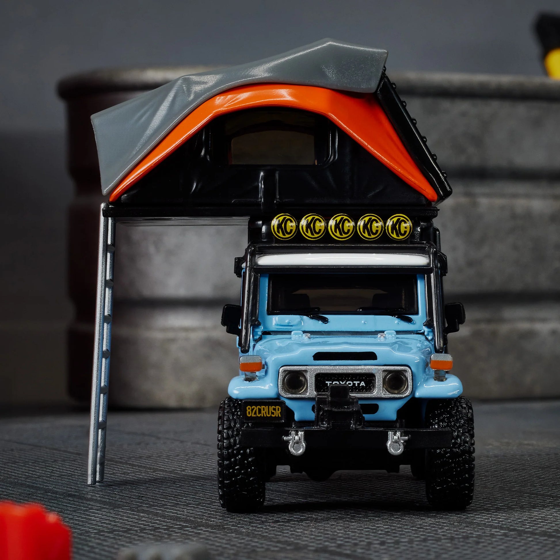 Full set of accessories for Toyota FJ45 Troopy diecast model