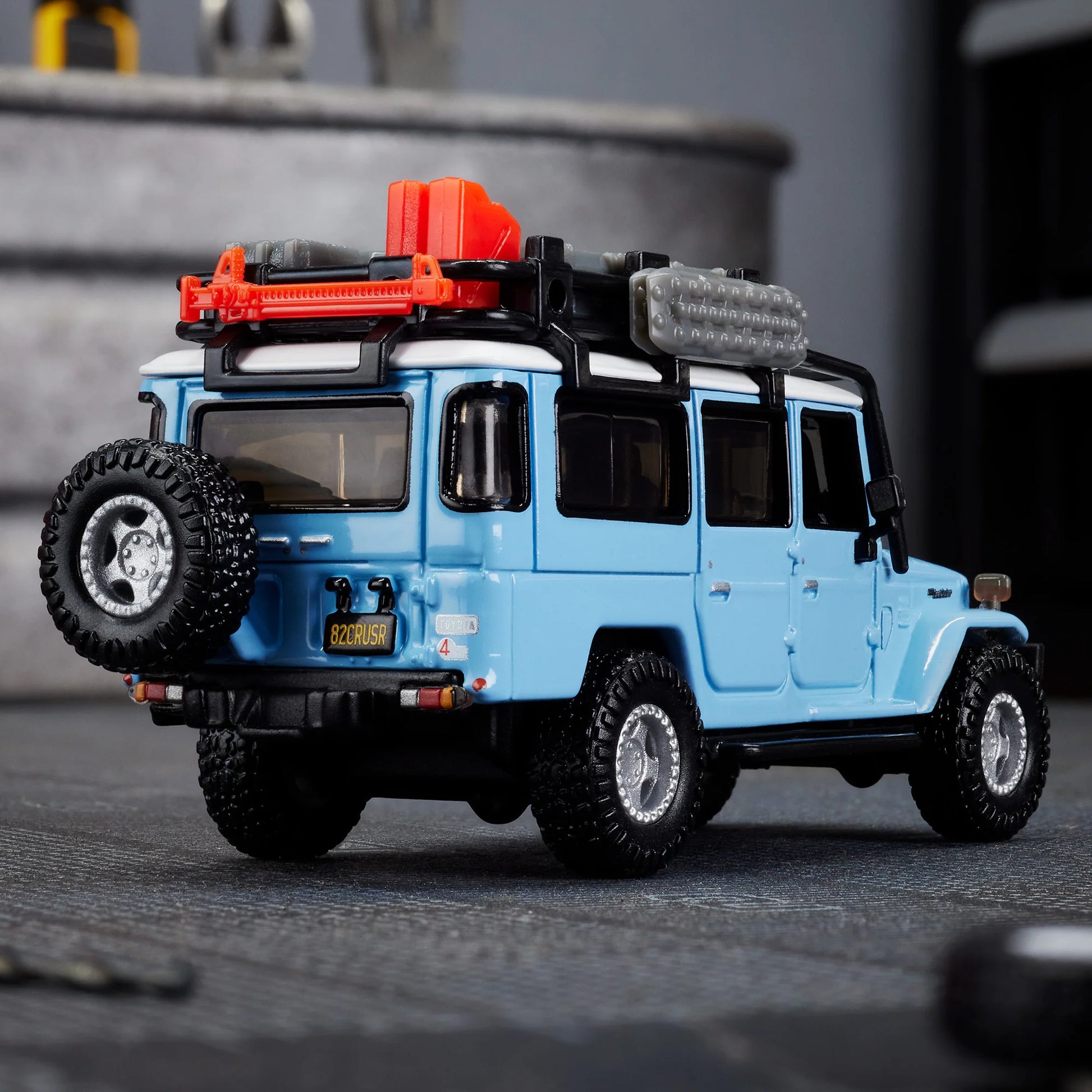 Side profile of 1:64 Hot Wheels Land Cruiser FJ45 diecast