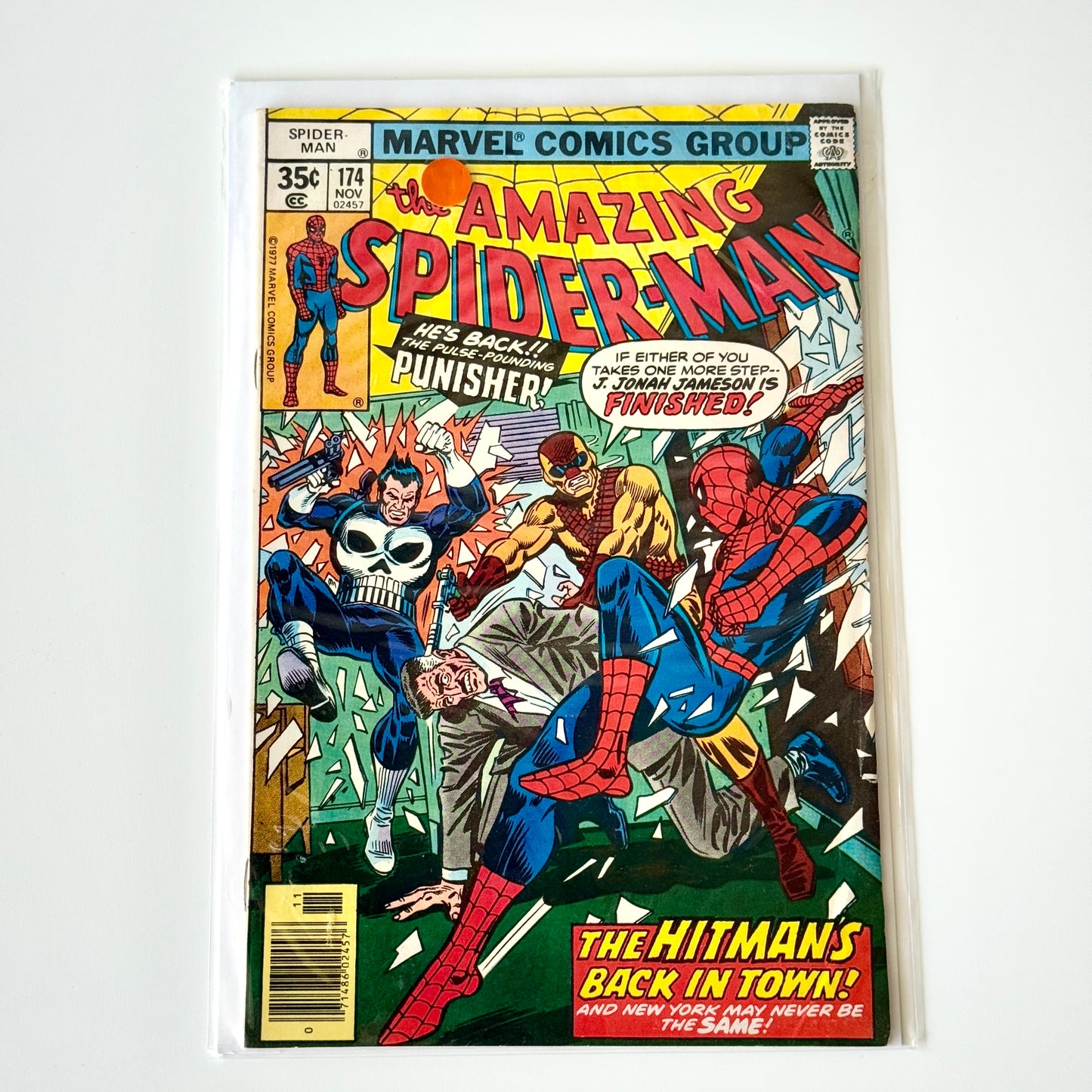 The Amazing Spider-Man #174 (1977) Marvel Comic featuring Spider-Man and The Punisher on cover