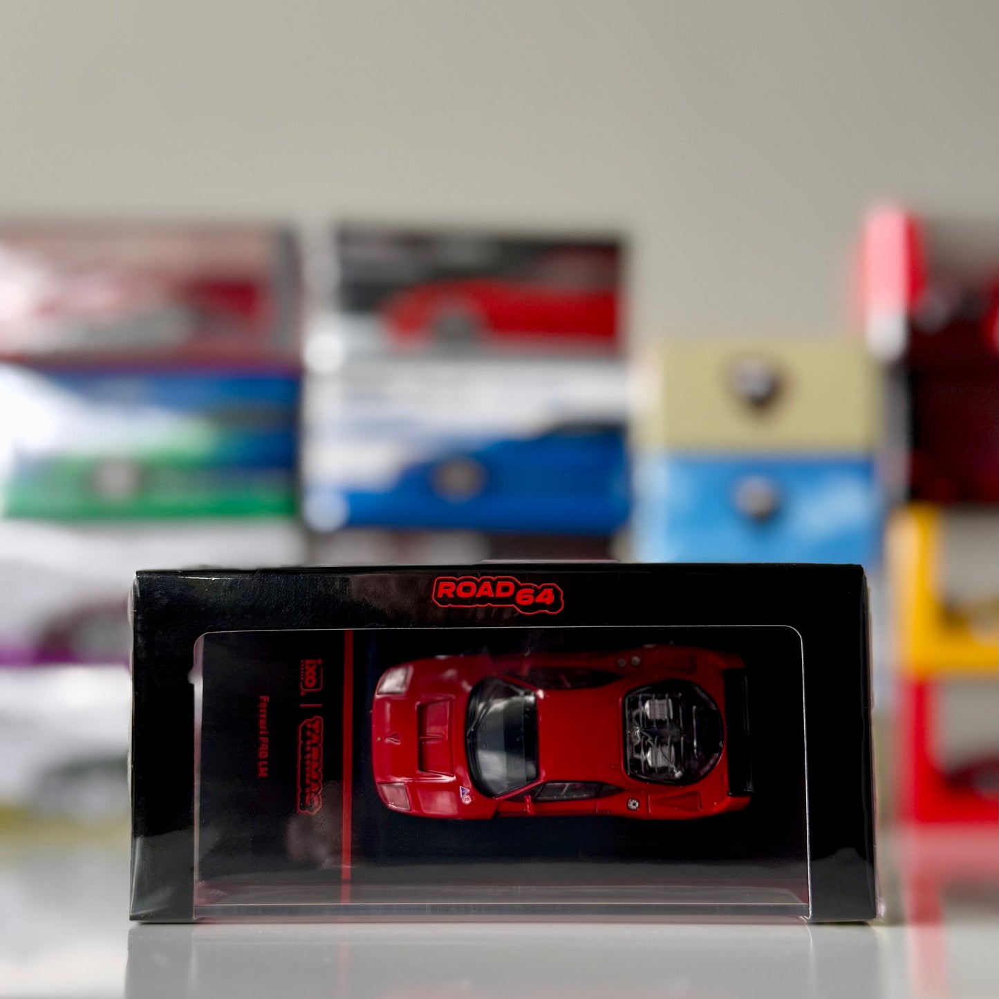 Top packaging of Ferrari F40 LM Red Road64 with display base and cover