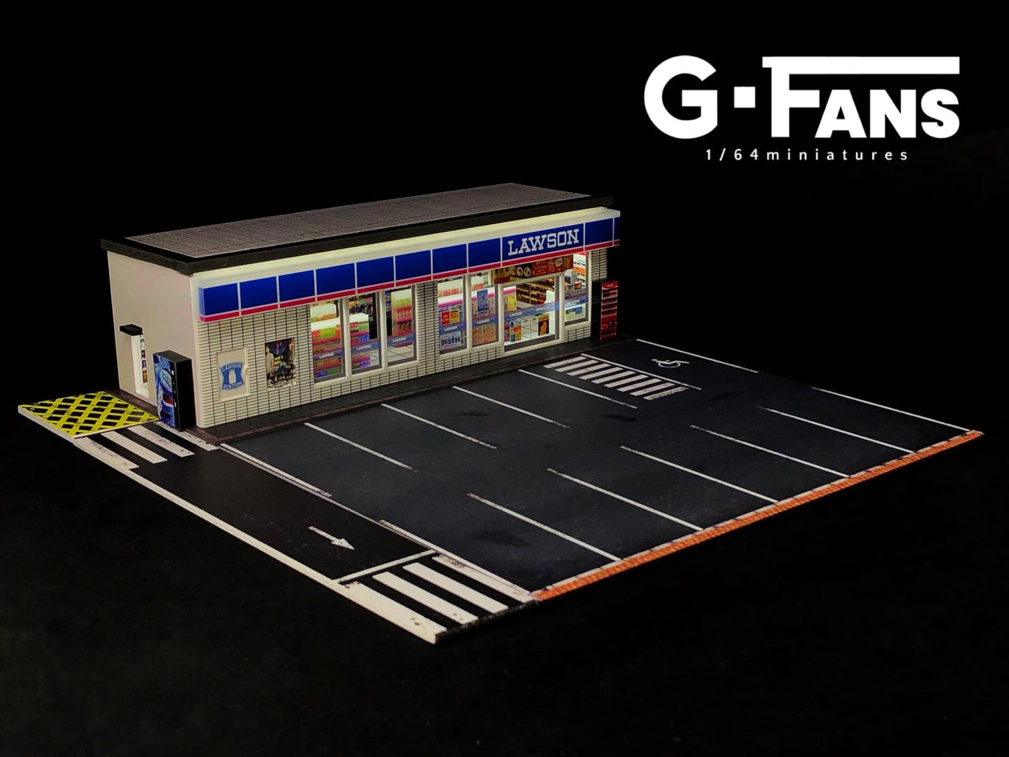 Front view of G-Fans Lawson carpark diorama in 1:64 scale