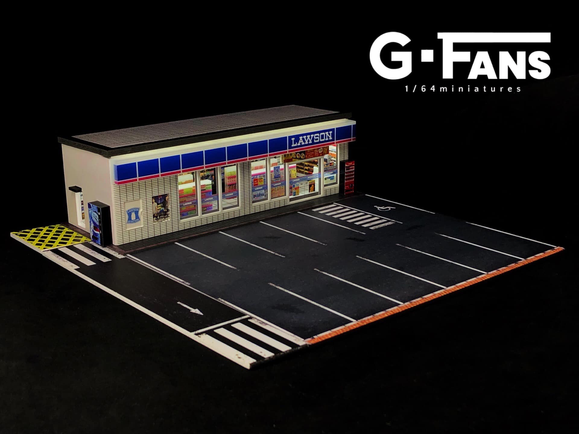 Front view of G-Fans Lawson carpark diorama in 1:64 scale