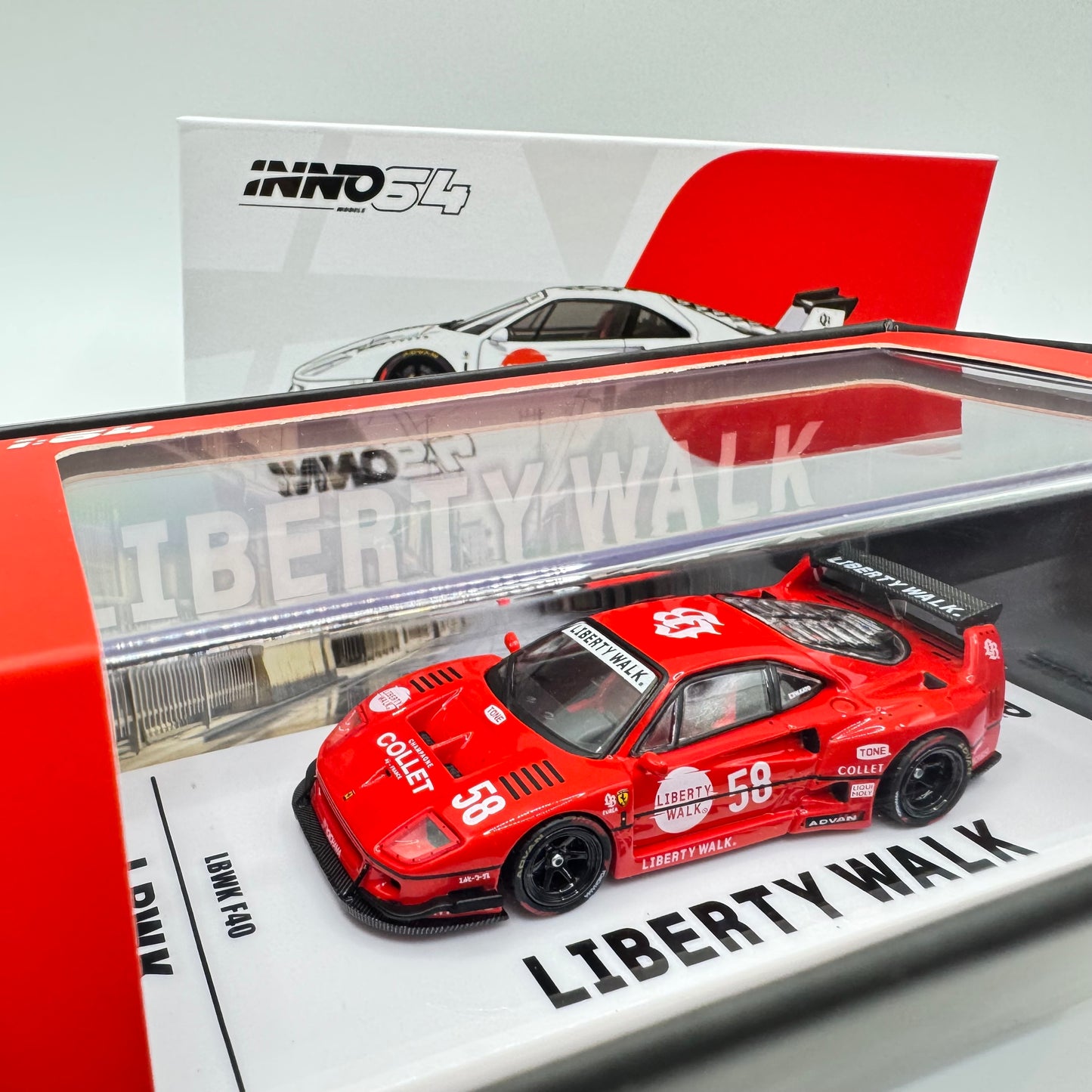 Inno64 Ferrari F40 LBWK Liberty Walk White Collet Chase 1:64 diecast model boxed front view