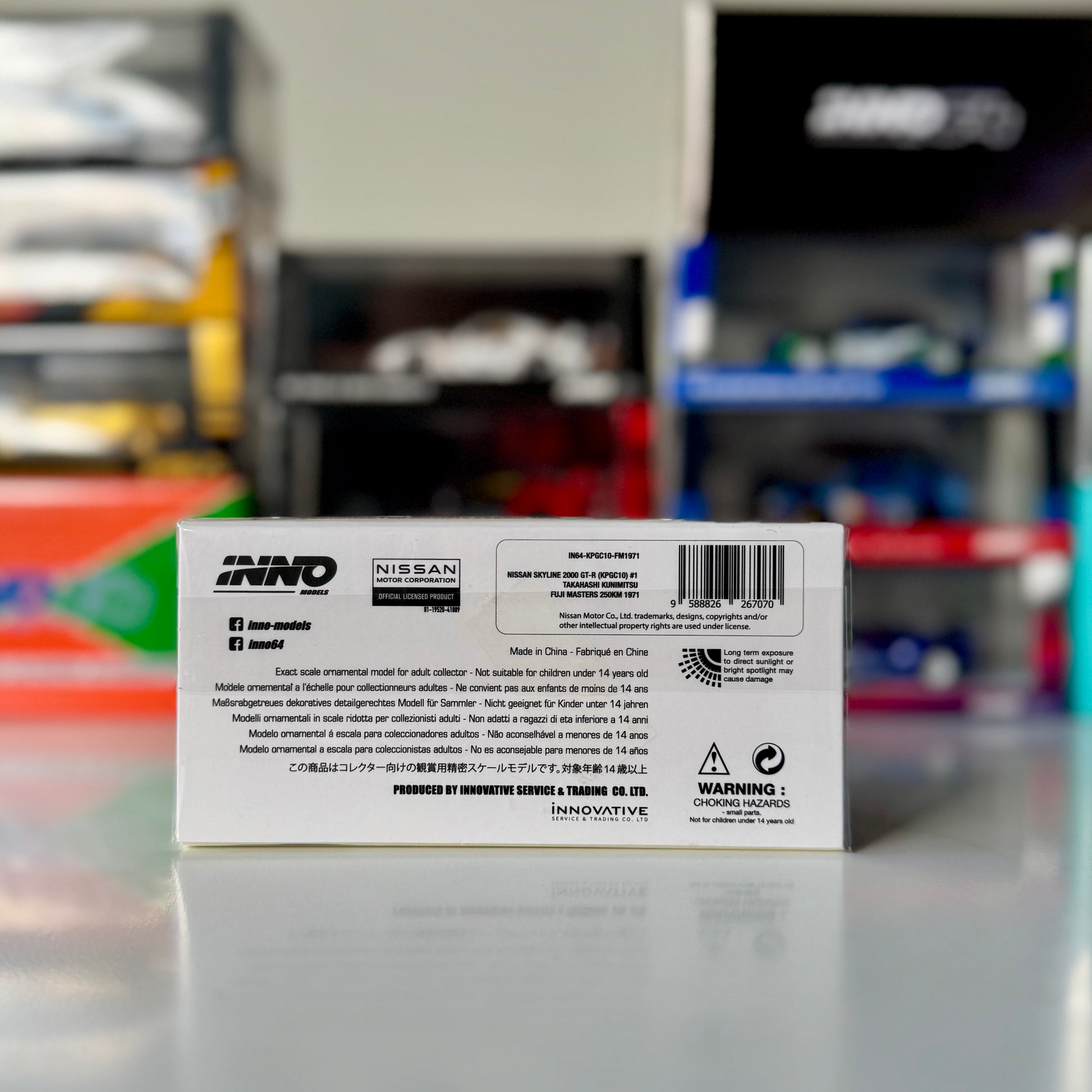 Back view of Nissan GT-R KPGC10 #1 from Fuji Masters 250Km – 1:64 INNO64 model