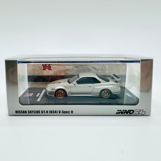 Inno64 Nissan Skyline GT-R R34 V-Spec II Silver 1:64 diecast model box front view