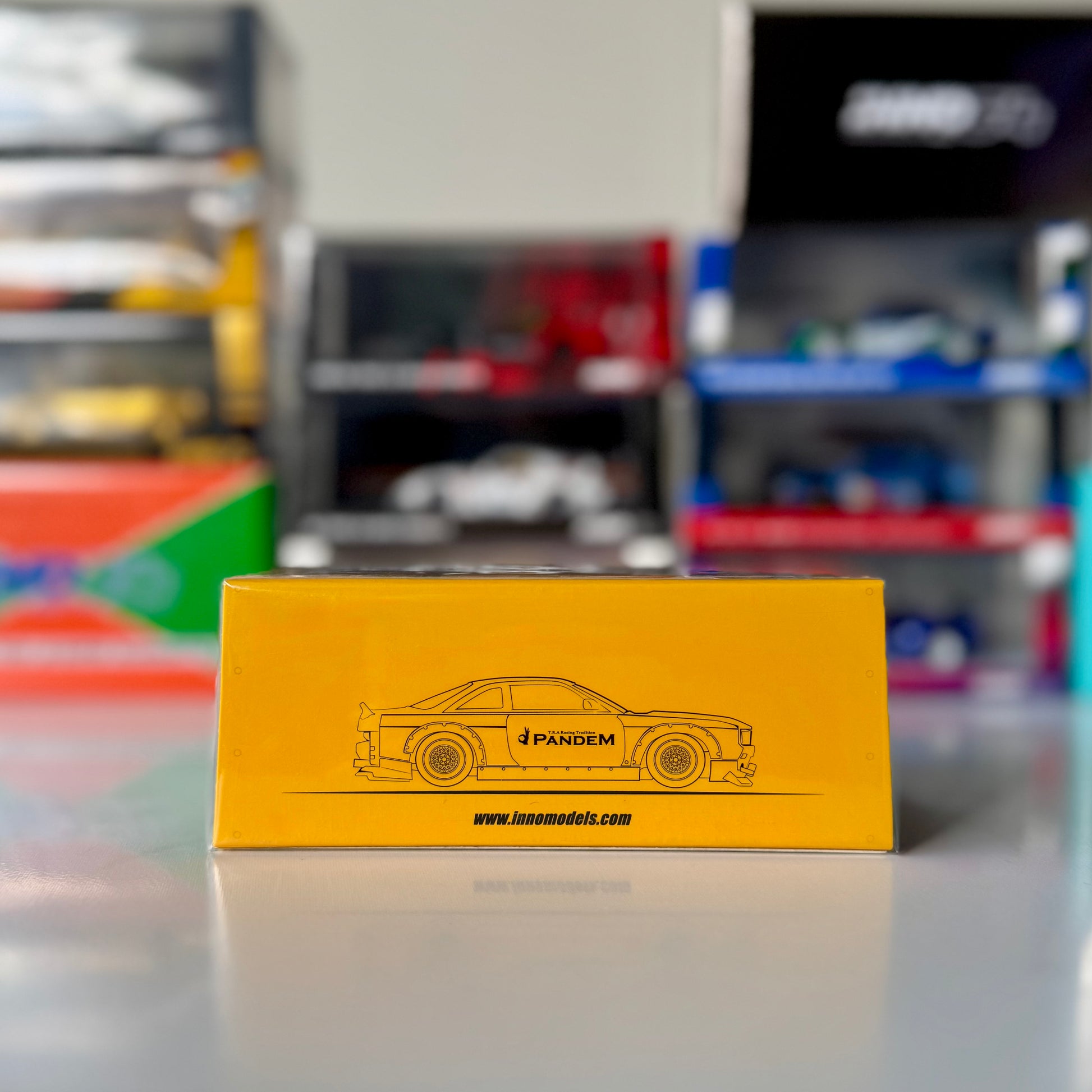 Side profile of Silvia S14 BOSS Rocket Bunny Red Bull #15 – 1:64 INNO64 model