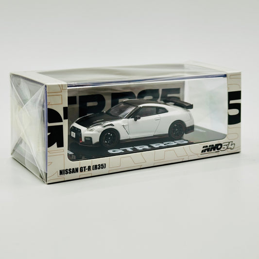 Angled boxed view of Inno64 Nissan GT-R R35 Nismo White model car