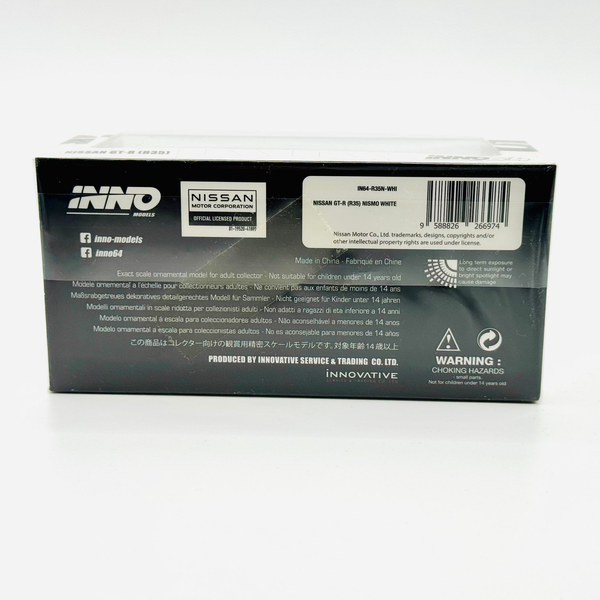 Rear packaging of Inno64 Nissan GT-R R35 Nismo White diecast