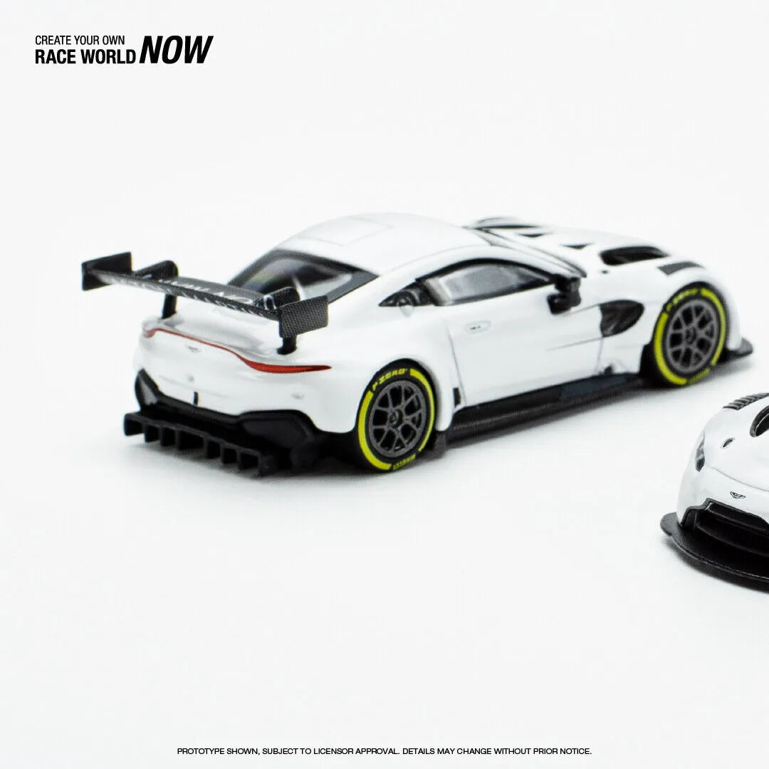Aston Martin GT3 1:64 diecast rear close detail