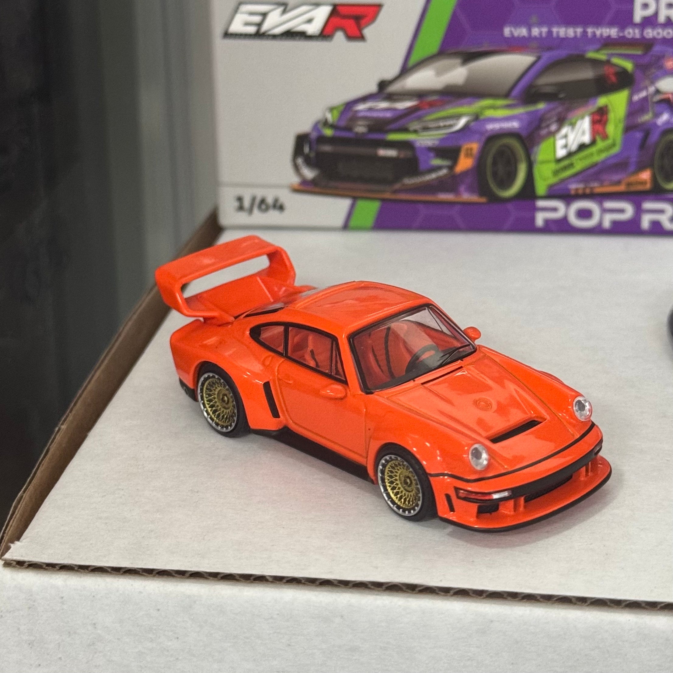 Singer DLS Turbo Study 1:64 Diecast Model by Pop Race | Misc. Etc.