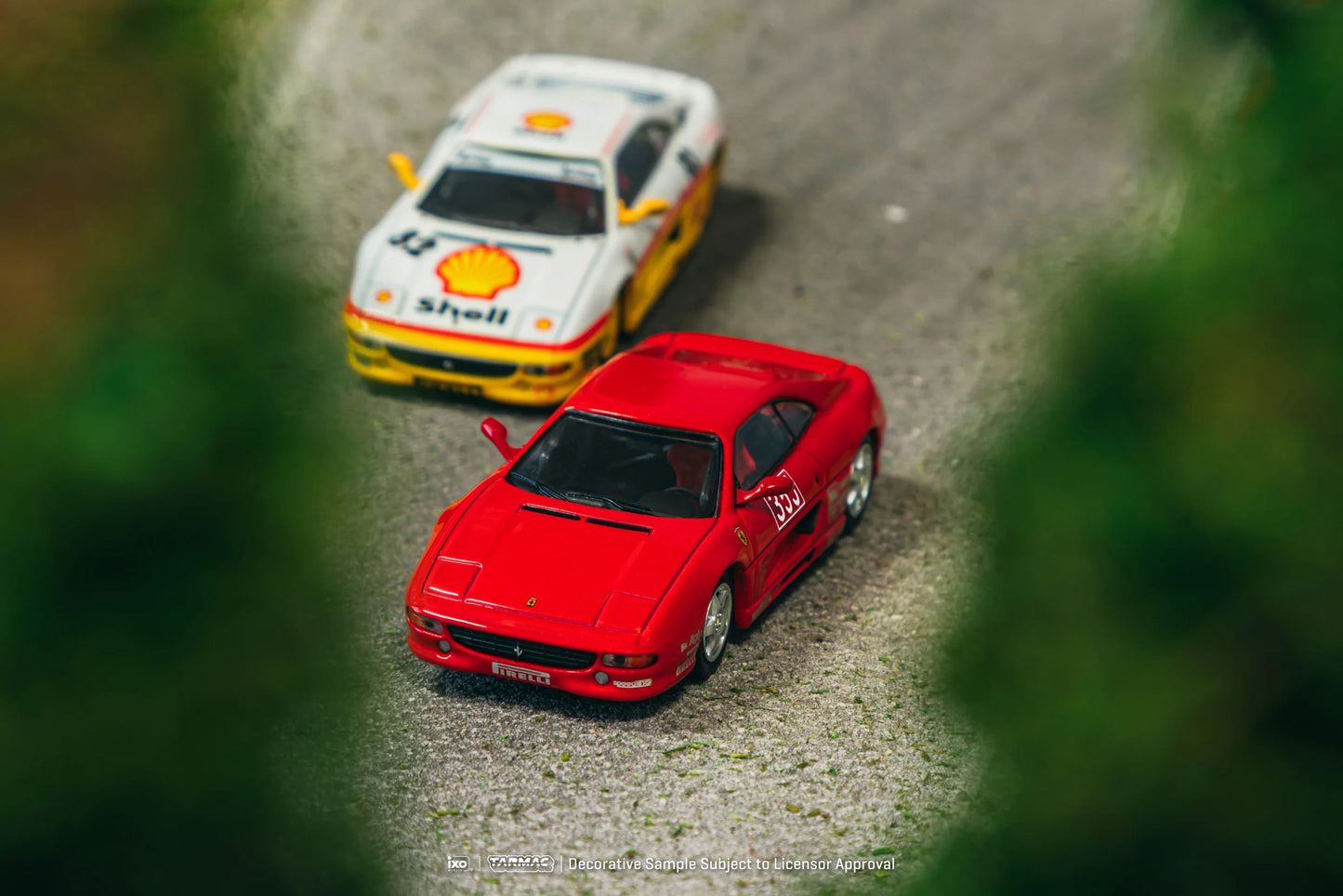 Ferrari F355 Challenge Presentation 1:64 diecast racetrack diorama display