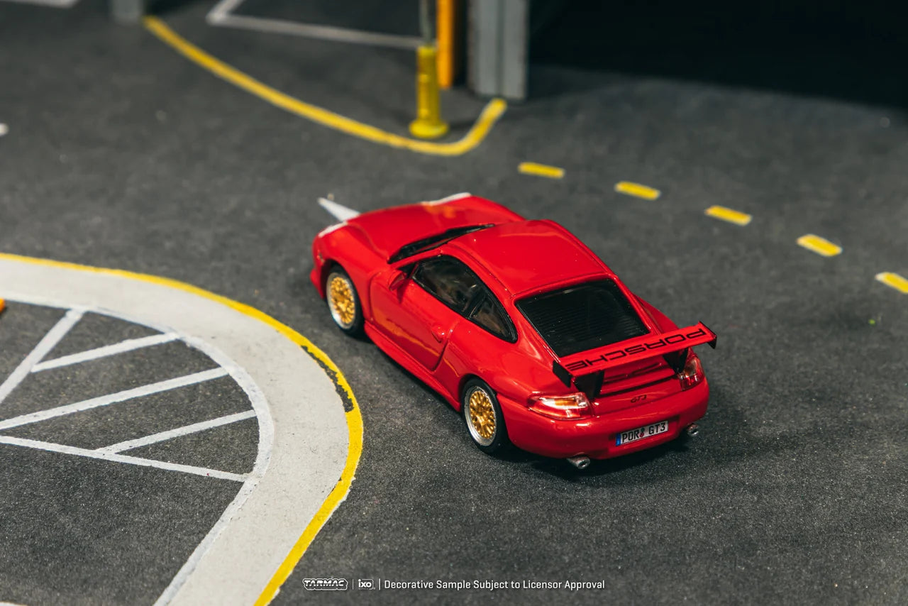 Porsche 911 GT3 996 Red 1:64 diecast racetrack diorama setup
